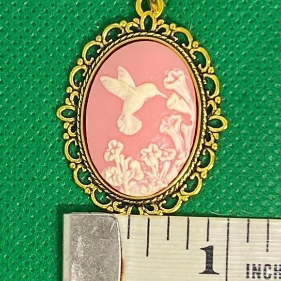 Fall Hummingbird NecklaceFlowers White Pink Cameo - Picture 9 of 9